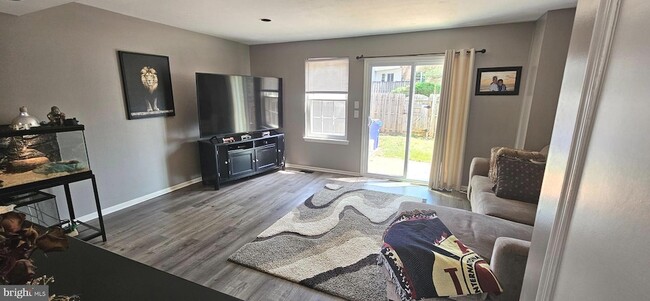 6266 Ducketts Ln in Elkridge, MD - Building Photo - Building Photo