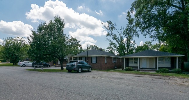 3628 Live Oak St in Columbia, SC - Foto de edificio - Building Photo