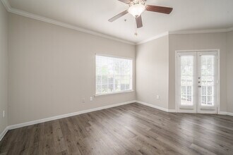 Plaza at San Jacinto in La Porte, TX - Foto de edificio - Interior Photo