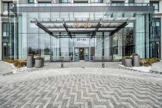 30-3330 Inn On The Pk Dr in Toronto, ON - Building Photo - Building Photo
