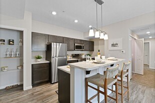 Thornton Hall in Reynoldsburg, OH - Building Photo