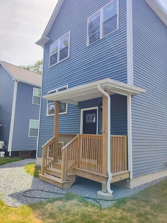 107 Metcalf St in Providence, RI - Building Photo - Building Photo