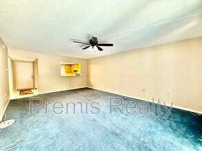 2400 Winding Creek Blvd in Clearwater, FL - Building Photo - Building Photo