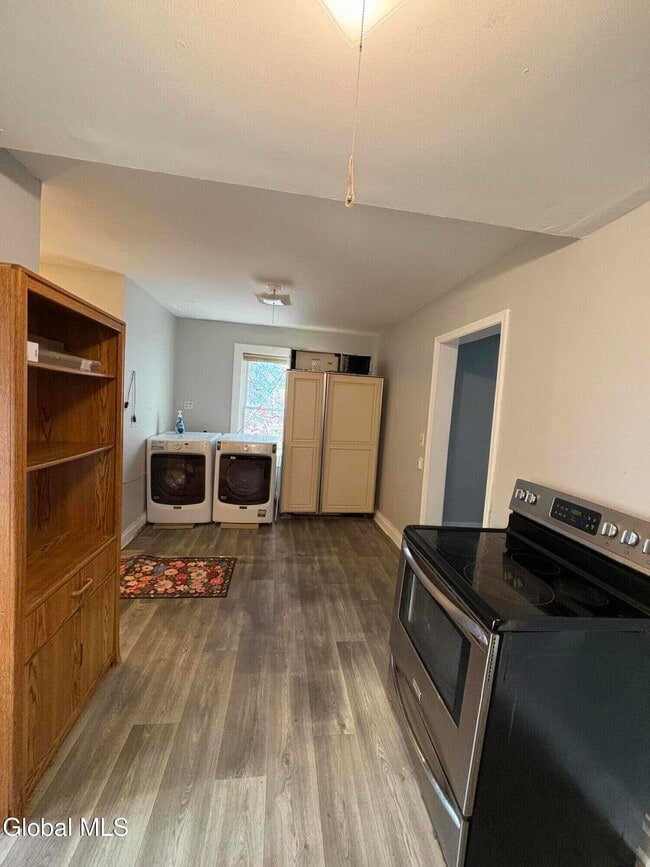 246 Duane Ave in Schenectady, NY - Building Photo - Building Photo