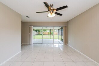 3447 Laurel Dale Dr in Tampa, FL - Building Photo - Building Photo