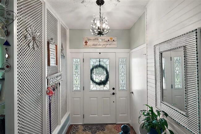 27212 Orange Ave in Yalaha, FL - Building Photo - Building Photo