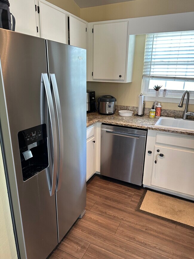 344 S Estes St, Unit C in Lakewood, CO - Building Photo - Building Photo