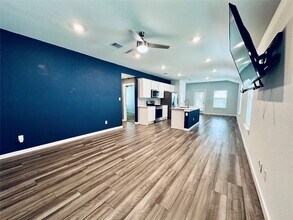 1118 Amistad Lp in College Station, TX - Building Photo - Building Photo