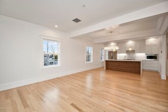 30 E Main St in Westborough, MA - Building Photo - Building Photo