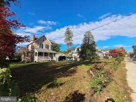 108 S Clifton Ave in Aldan, PA - Building Photo