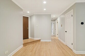 184 Grove Ave in Des Plaines, IL - Building Photo - Building Photo