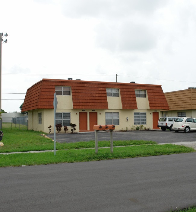 1980 NW 58th Ter in Fort Lauderdale, FL - Foto de edificio - Building Photo