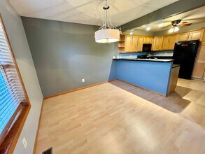 2263 Holiday Rd in Coralville, IA - Building Photo - Building Photo