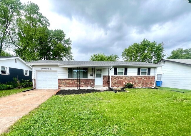 property at 1855 Violet Dr