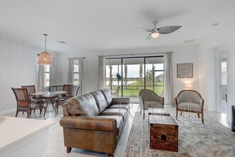 18315 Ridgeline Dr in Estero, FL - Building Photo - Building Photo