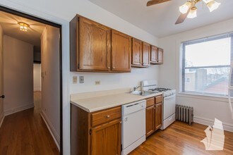 1909 W Larchmont Ave in Chicago, IL - Building Photo - Building Photo