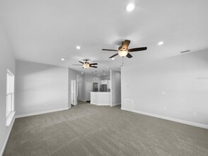 1045 James Dr in Poinciana, FL - Building Photo - Building Photo