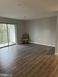 534 McManus Way photo'