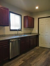 Cape Manor in Portland, OR - Foto de edificio - Building Photo