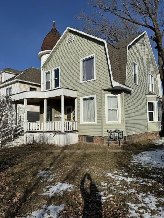 1106 Hammond Ave in Superior, WI - Building Photo