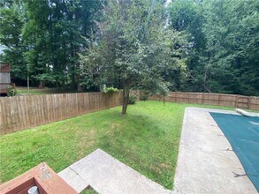 207 Hood Rd NW in Lilburn, GA - Building Photo - Building Photo