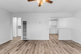 1050 Gaviota Ave, Unit 12 in Long Beach, CA - Building Photo - Building Photo