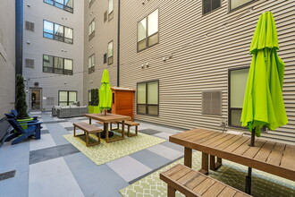 High and Cherry in Columbus, OH - Building Photo - Building Photo