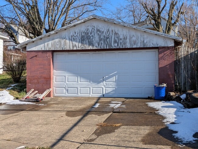 330 Shady Ave in Washington, PA - Building Photo - Building Photo