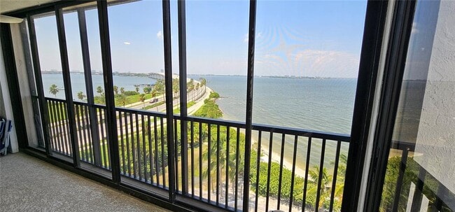 11 Sunset Dr in Sarasota, FL - Building Photo - Building Photo