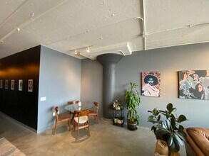 2929 Chicago Ave, Unit 1006 in Minneapolis, MN - Building Photo - Building Photo