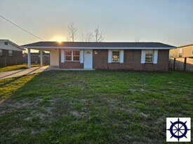 923 Green Tree Rd in Panama City, FL - Building Photo