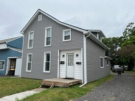 62 N Washington St, Unit Top