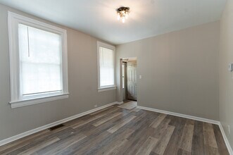1 Parkview St, Unit A in Pittsburgh, PA - Foto de edificio - Building Photo