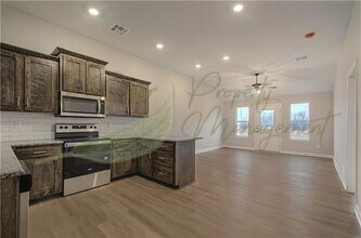 21013 E 8th St S in Independence, MO - Building Photo - Building Photo