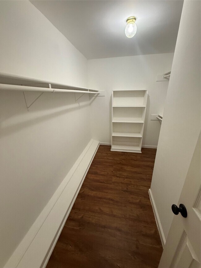 15715 Rolling Timbers Dr in Houston, TX - Building Photo - Building Photo