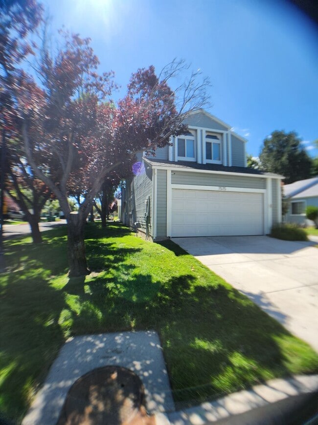 7575 Lighthouse Ln in Reno, NV - Building Photo - Building Photo