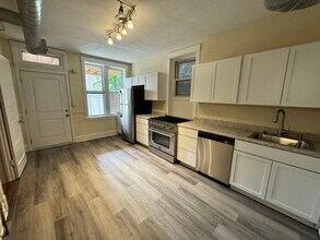 1527 W Haddon Ave in Chicago, IL - Building Photo - Building Photo