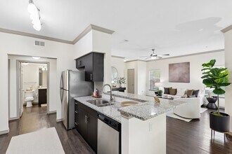 Capri Villas at the Lake in Conroe, TX - Building Photo - Building Photo