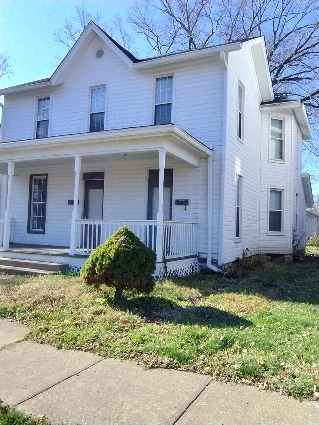 121 S 5th St Rentals in Miamisburg, OH