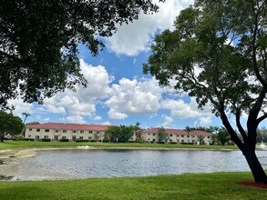 3474 Briar Bay Blvd in West Palm Beach, FL - Building Photo - Building Photo