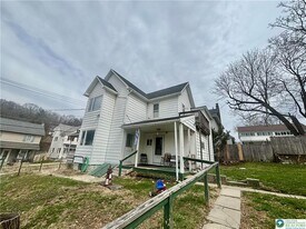 206 Messinger St in Bangor, PA - Building Photo