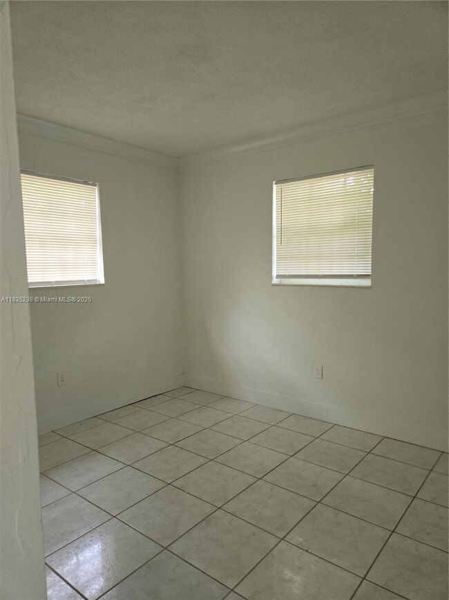 property at 5401 SW 38th Ct