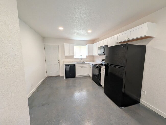 2400 Brookridge Dr in Texarkana, AR - Building Photo - Building Photo