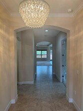 13704 Camp Comfort Ln in Austin, TX - Foto de edificio - Building Photo