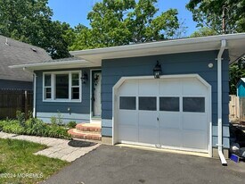 974 Cypress Ave in Brick, NJ - Building Photo