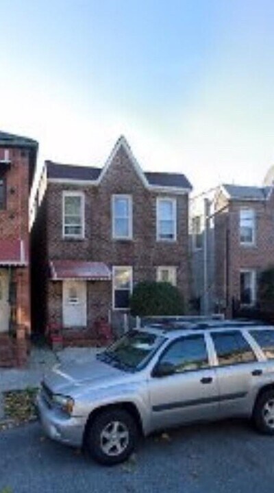 4421 Murdock Ave in Bronx, NY - Building Photo