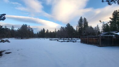 15656 National Forest Ln in Sisters, OR - Building Photo - Building Photo