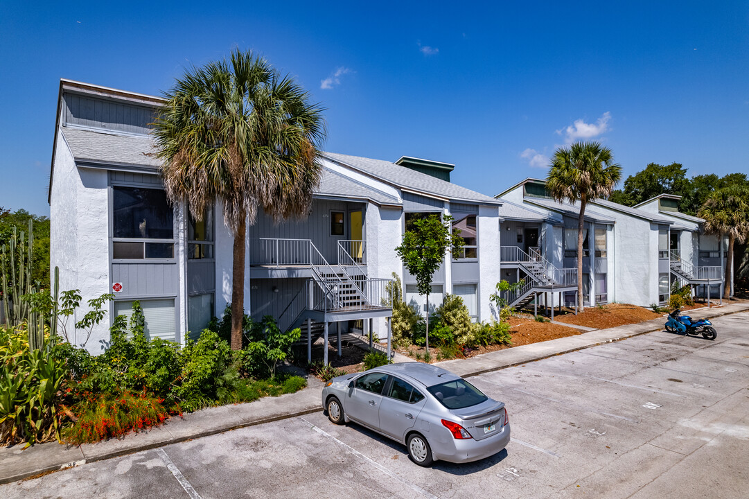 Lemon Tree Condominiums in Orlando, FL - Building Photo