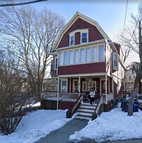 28 Dearborn Rd, Unit 2 in Somerville, MA - Building Photo