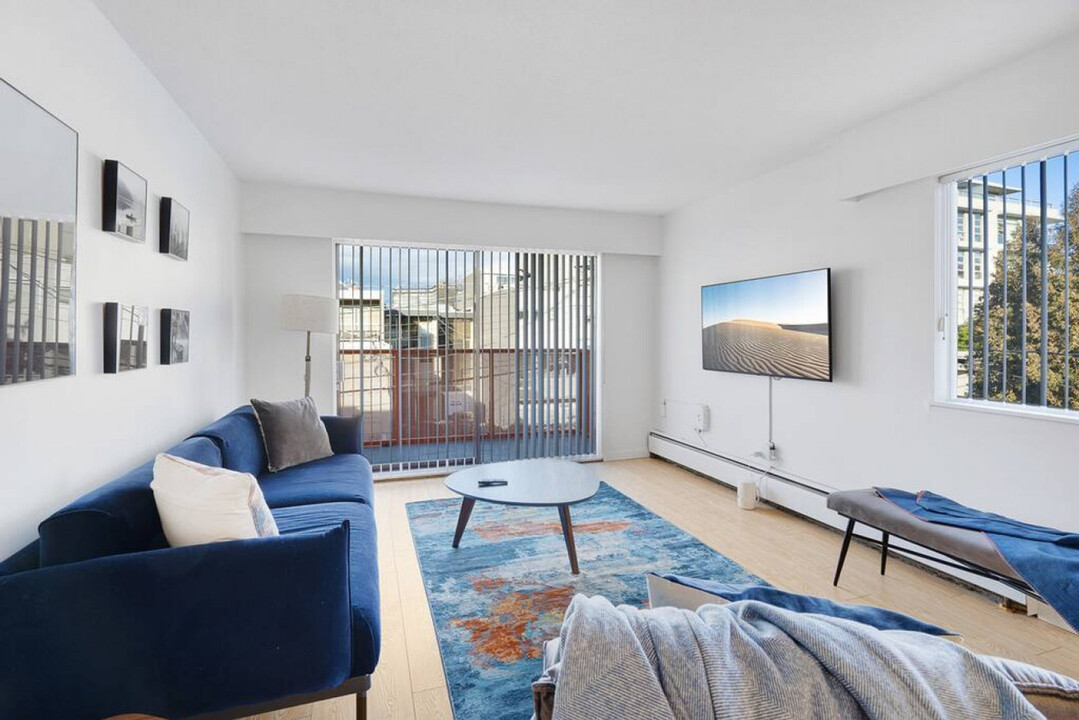 1855 2nd Ave in Vancouver, BC - Building Photo